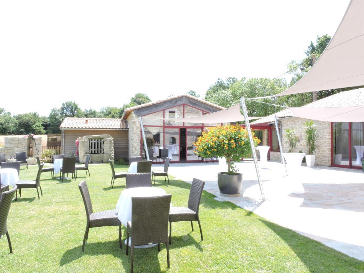 Le Manoir Du Pas Jahan Couëron Eksteriør billede