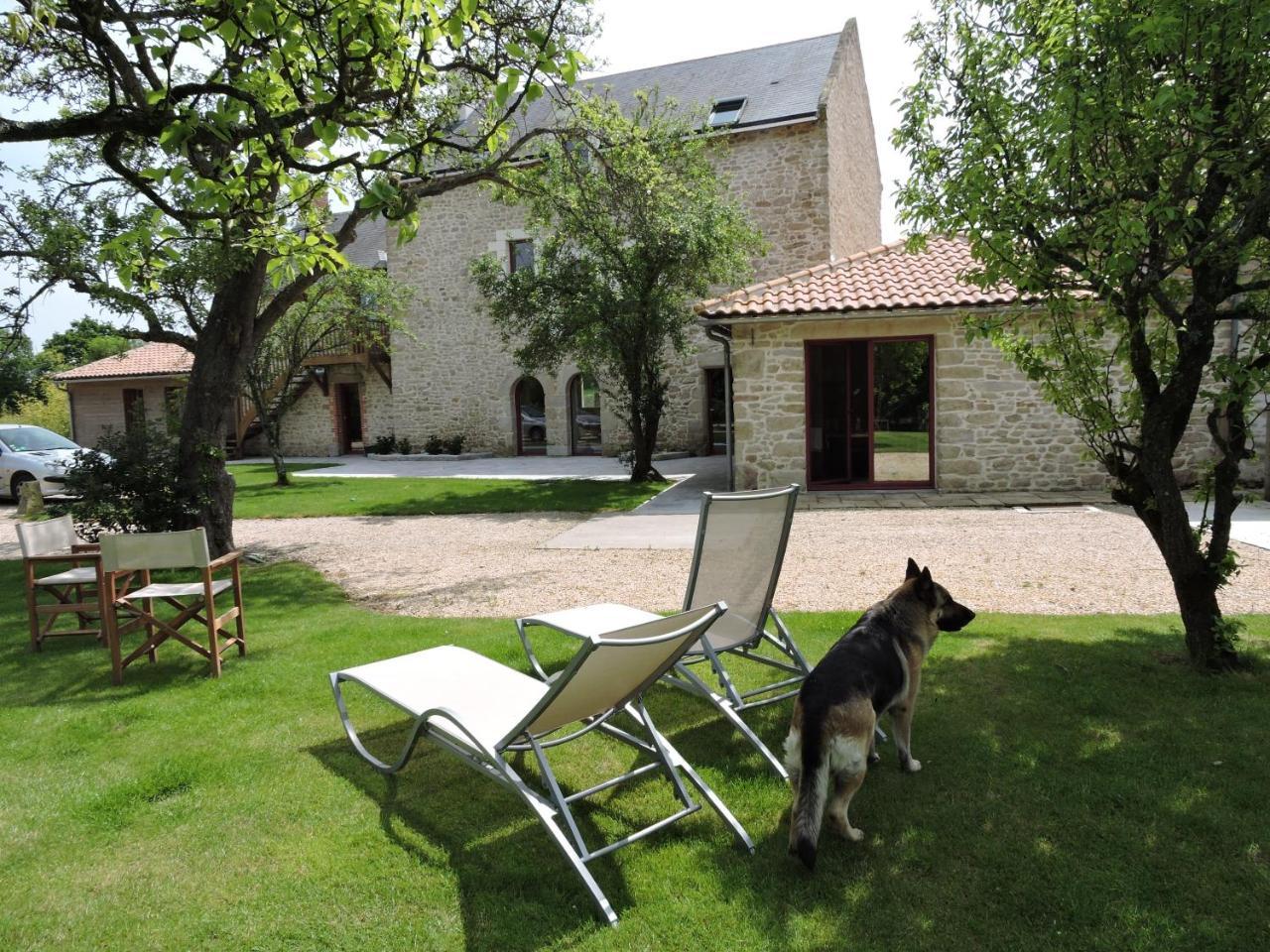 Le Manoir Du Pas Jahan Couëron Eksteriør billede